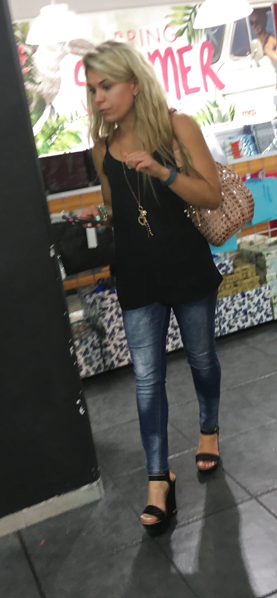 Porn Pics Lovely young MILF in the mall