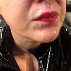 Nude Pics of bound vibed squirt and heels facial fetish thumbnail