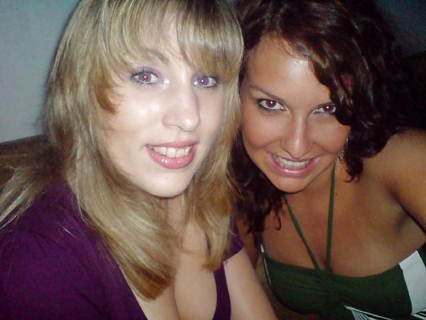 Porn Pics Welche ist geiler (Which one is hotter) 3 ?