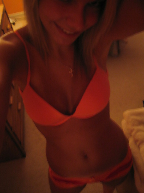 Porn Pics Pretty Amateur Allie