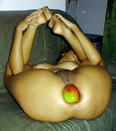 Porn Pics Apple a day keeps the Shit Hole OK! - SurlyD!!