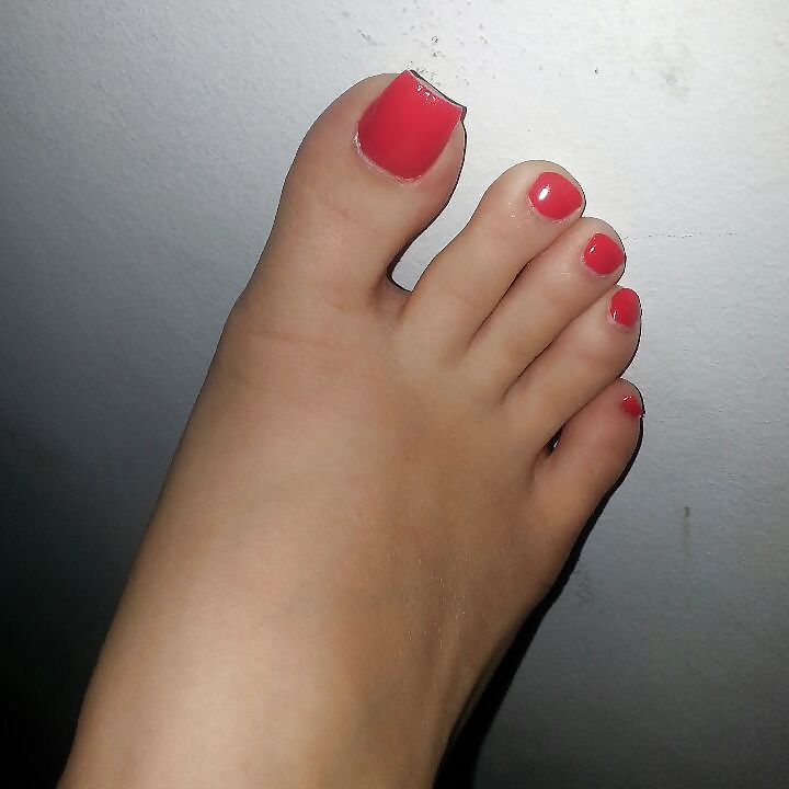 Porn Pics Red toes sexy feet