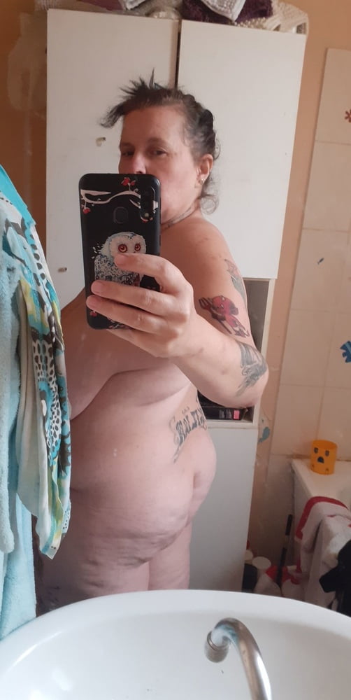 French amateur bbw with big natural tits and big belly milf - 29 Photos 