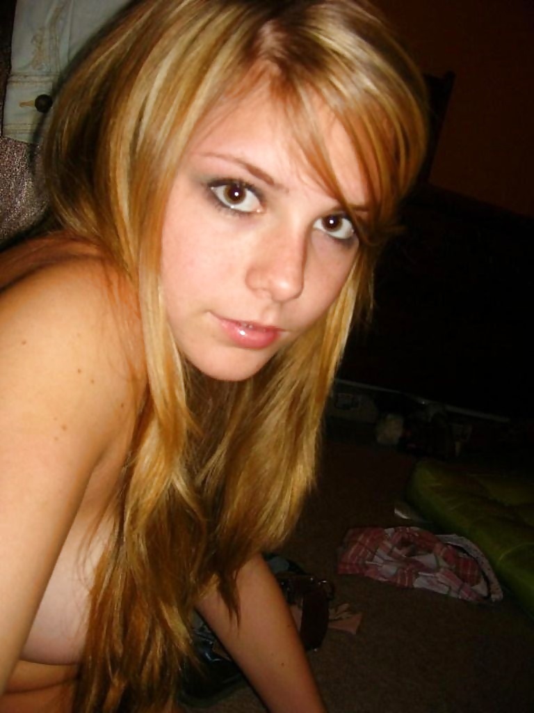 Porn Pics Cute blonde Teen girl