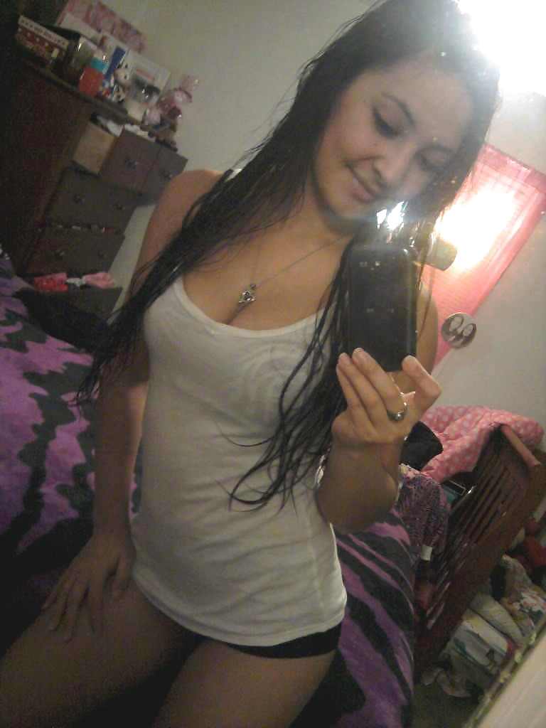 Porn Pics SELFSHOT TEEN