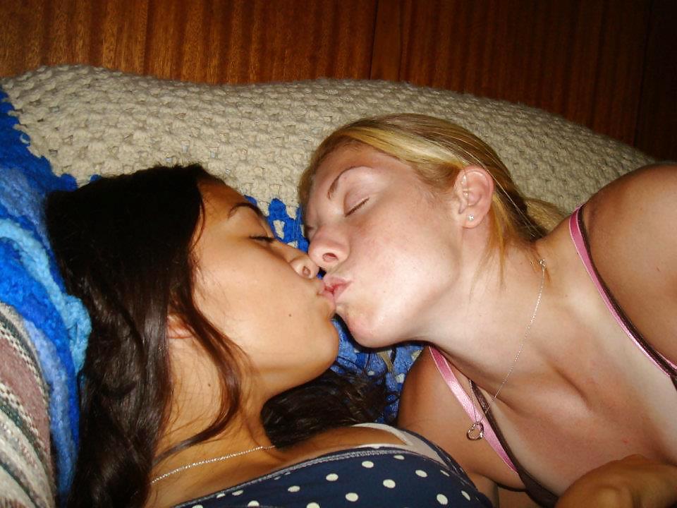 Porn Pics Hot teen kiss