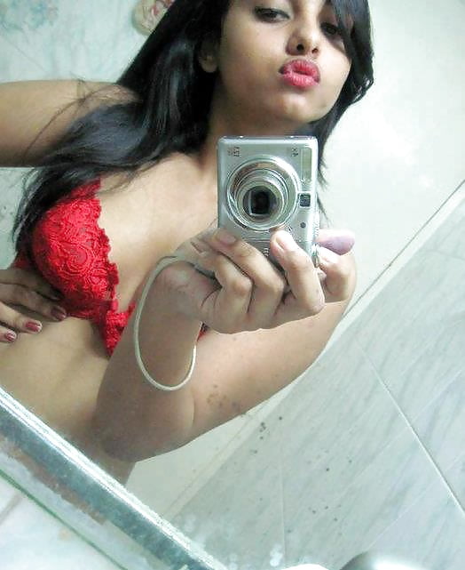 Porn Pics SELFIES 2 --mdm