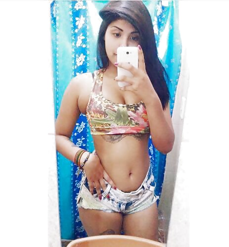 Porn Pics Nifeta cheia de tatuagem