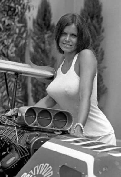 Hot Rod and Racing women - 107 Photos 