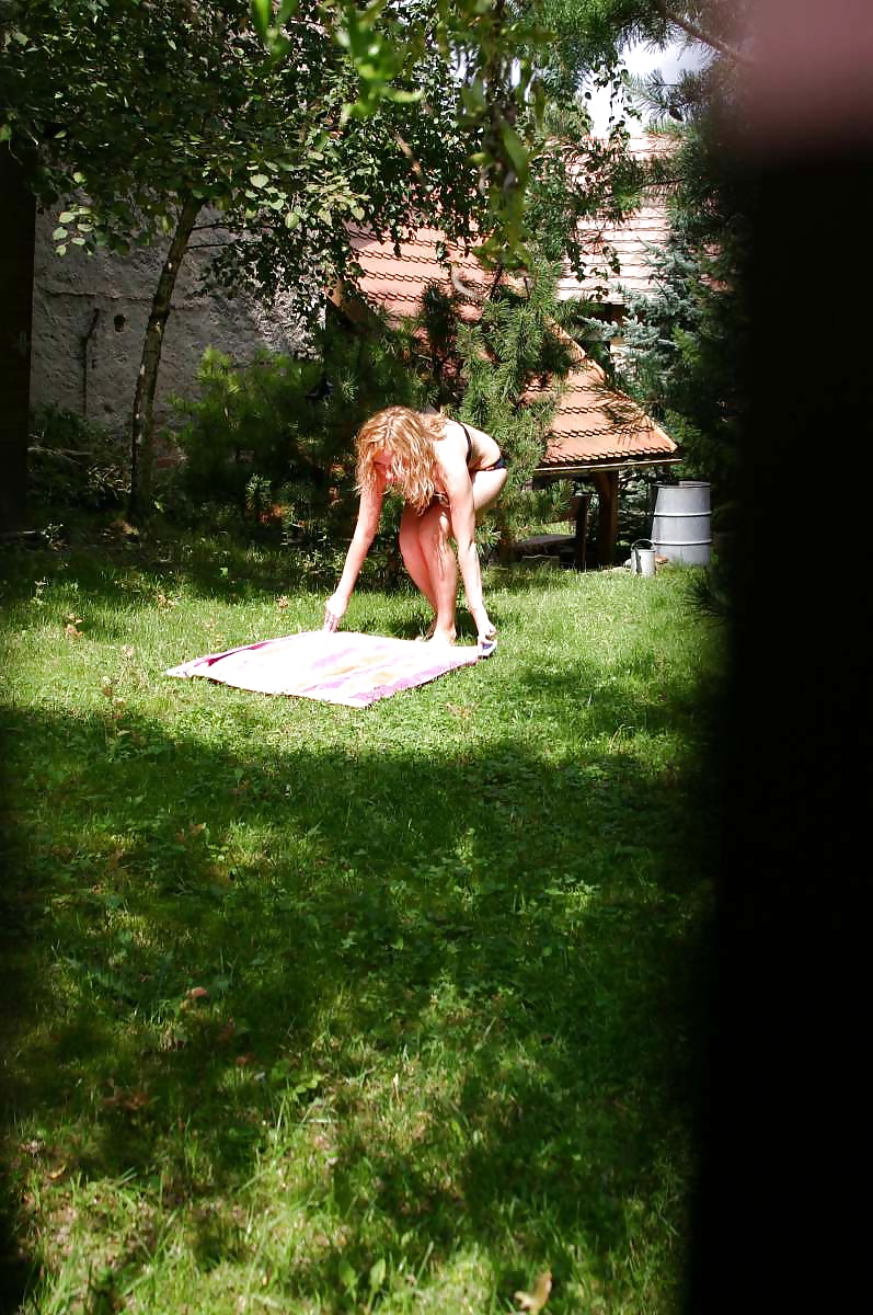 Porn Pics Caught Sunbathing on the nude