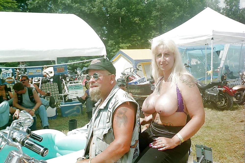 Porn Pics Topless in denim 2