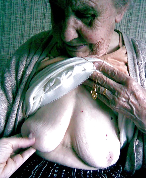 Porn Pics I Love Old Grannies !