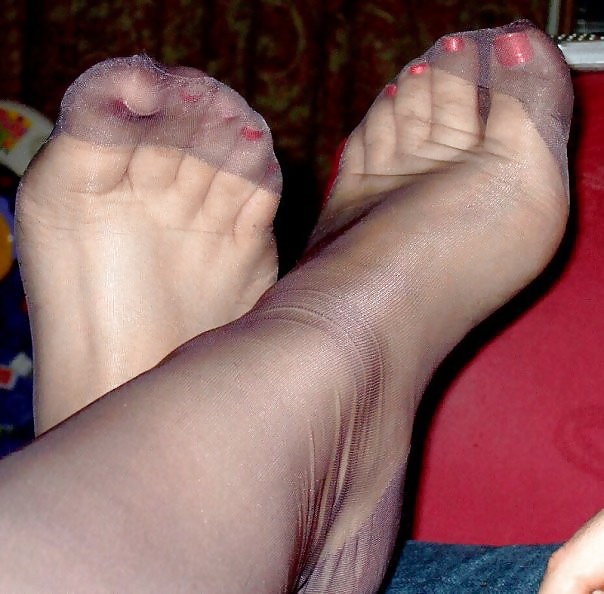 Porn Pics nylon feet