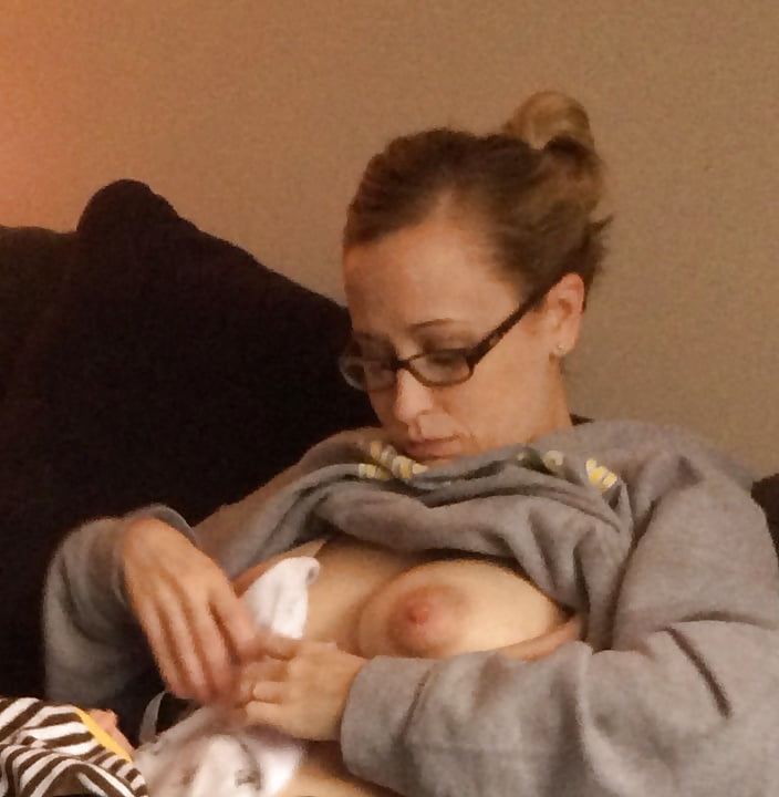 Porn Pics New MILF April