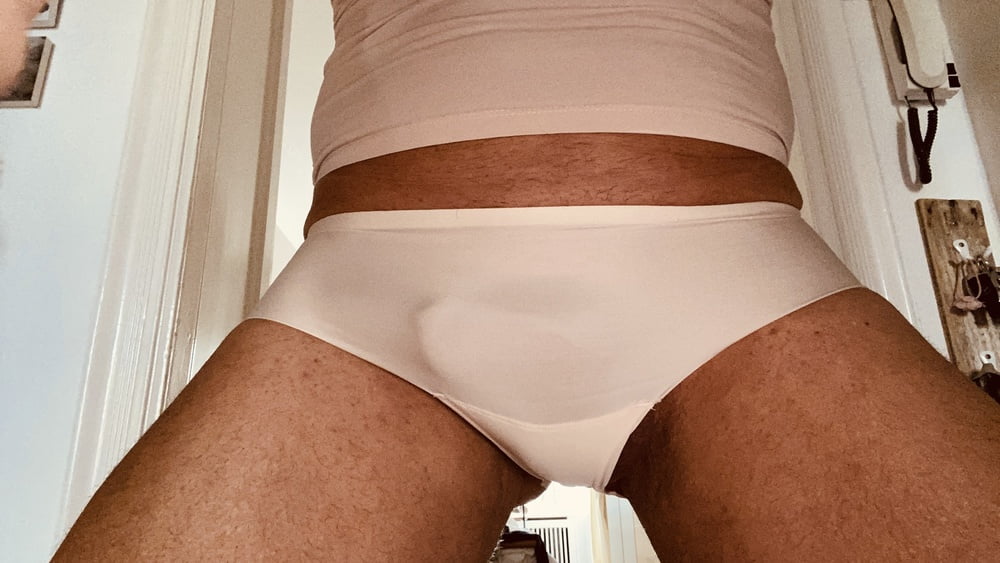 White and wet - 90 Photos 