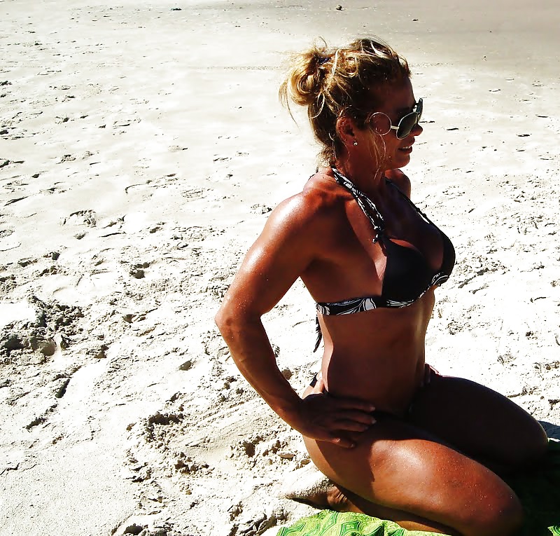 Porn Pics Milfs And Matures.