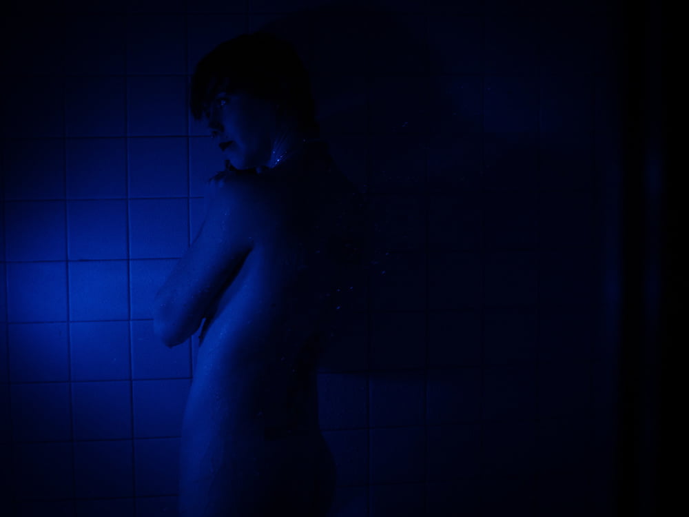 Eliza Lemieux in the shower, August 2018 - 65 Photos 