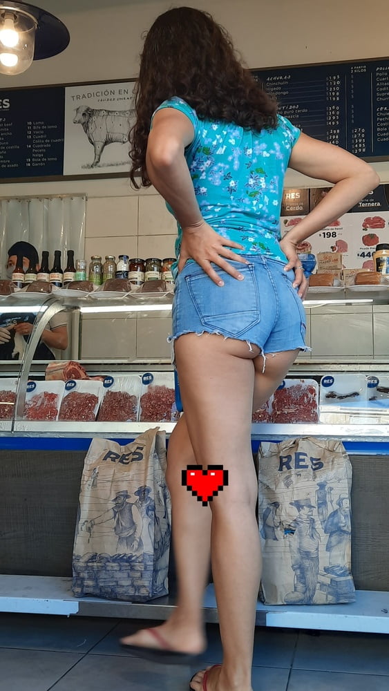 Latina big booty at summer - 32 Photos 