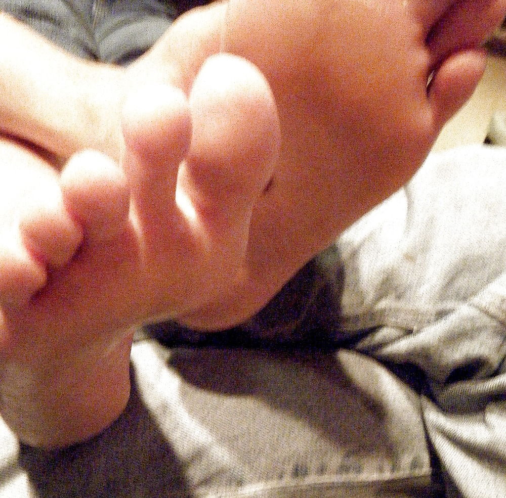 Porn Pics More candid shots of my wife's exquisite feet and toes