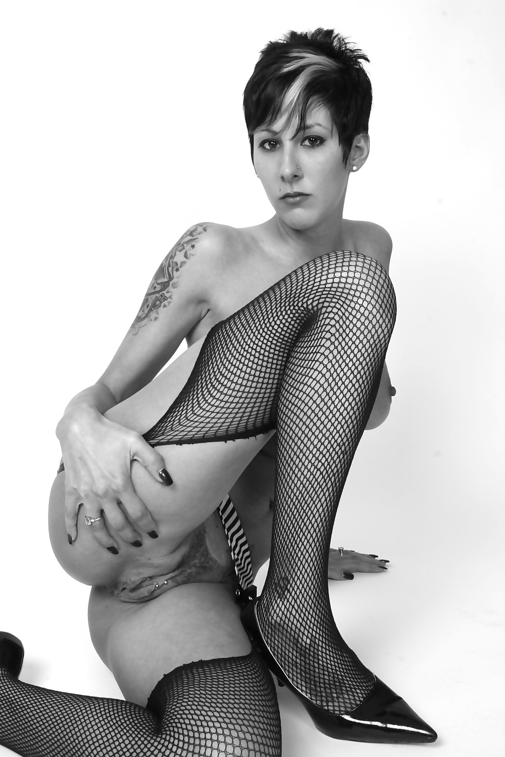 Porn Pics Whatchya got down there girl?