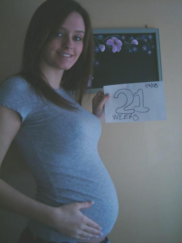 Porn Pics I'm hot and PREGNANT!!