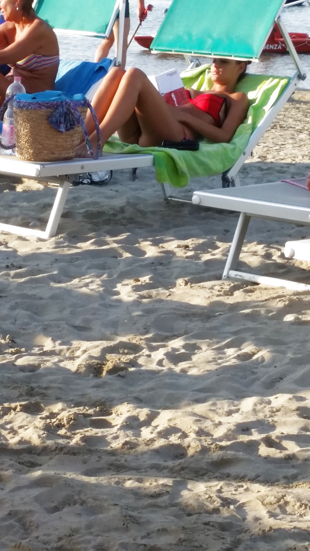 Porn Pics in spiaggia