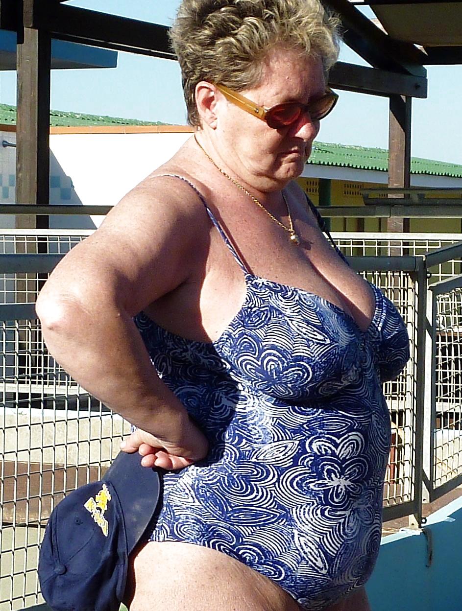 Porn Pics Grannies on beach