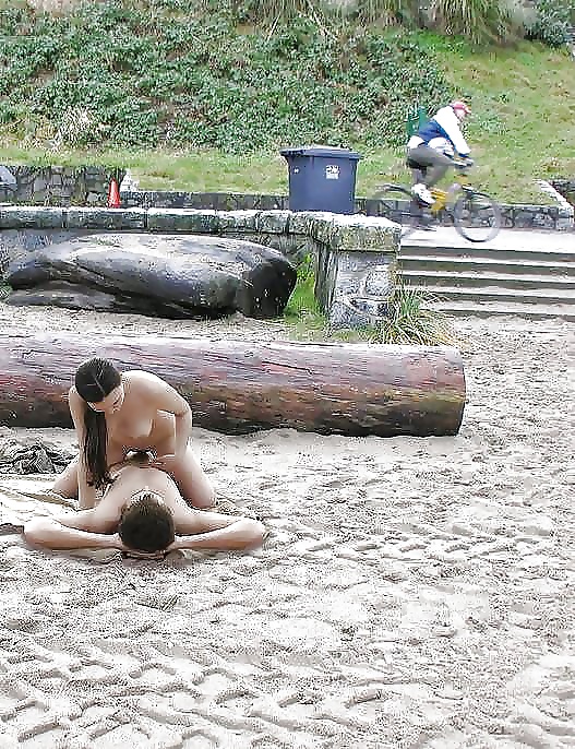 Porn Pics Sluts are getting fucked in public