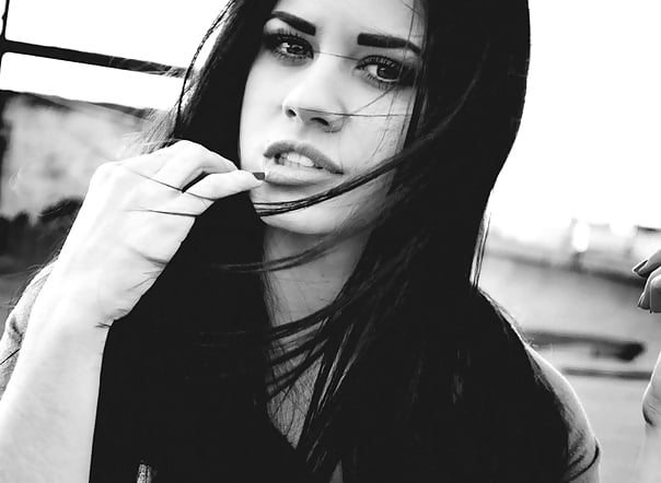 Porn Pics A lean, but attractive Anastacia.