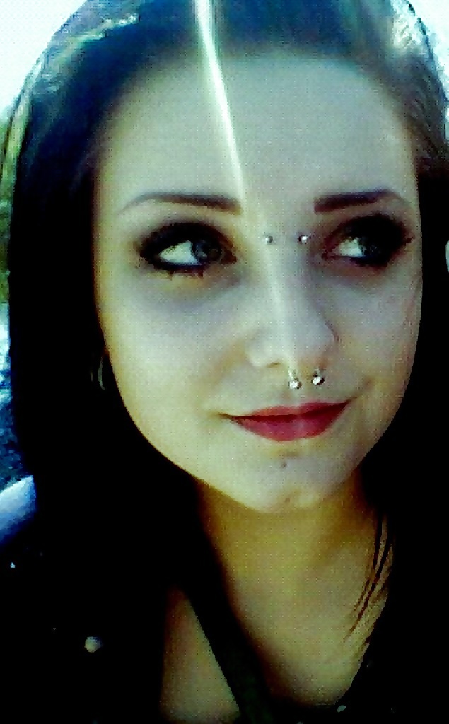 Porn Pics Klein Lea von Facebook, schon 2 mal getroffen und gefickt!