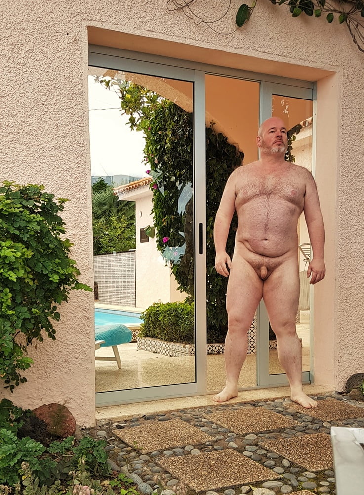Gay Daddy Bear Naked On Pool 8 Pics Xhamster