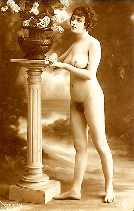 Porn Pics Vintage lady's & Statues -num-002
