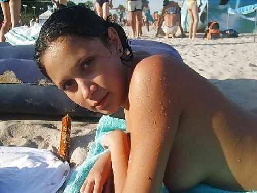 Porn Pics beurette Algerian to the beach for a little swim in the sea