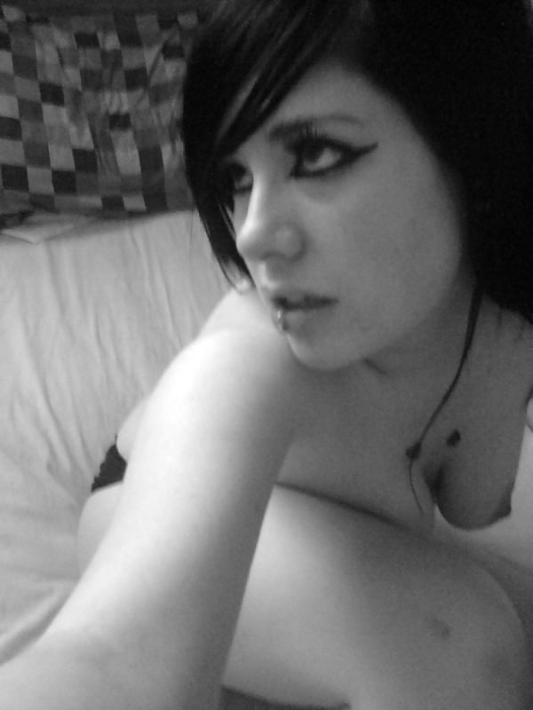 Porn Pics Self-shot Emo Teen