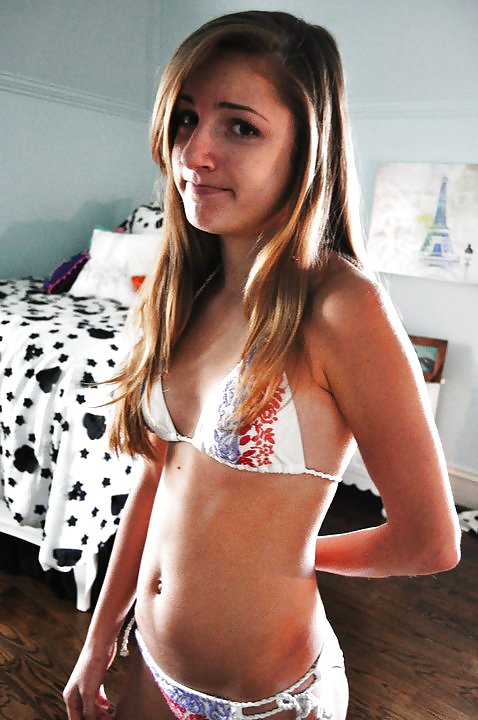 Porn Pics Sexy in Bikinis