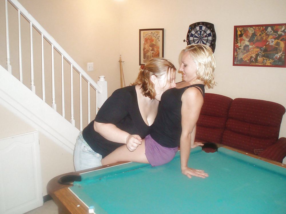 Porn Pics Lesbian Milfs