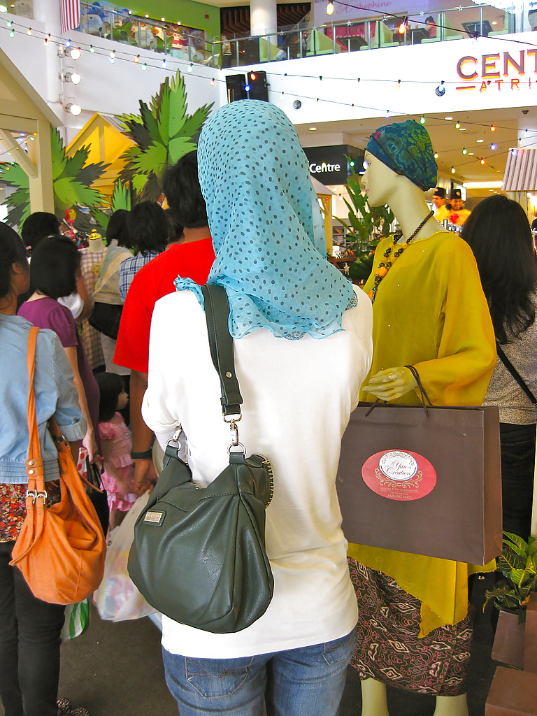 Porn Pics Chinese looking Malay with hot cumshot