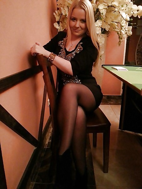 Porn Pics Pantyhose pose 11.3