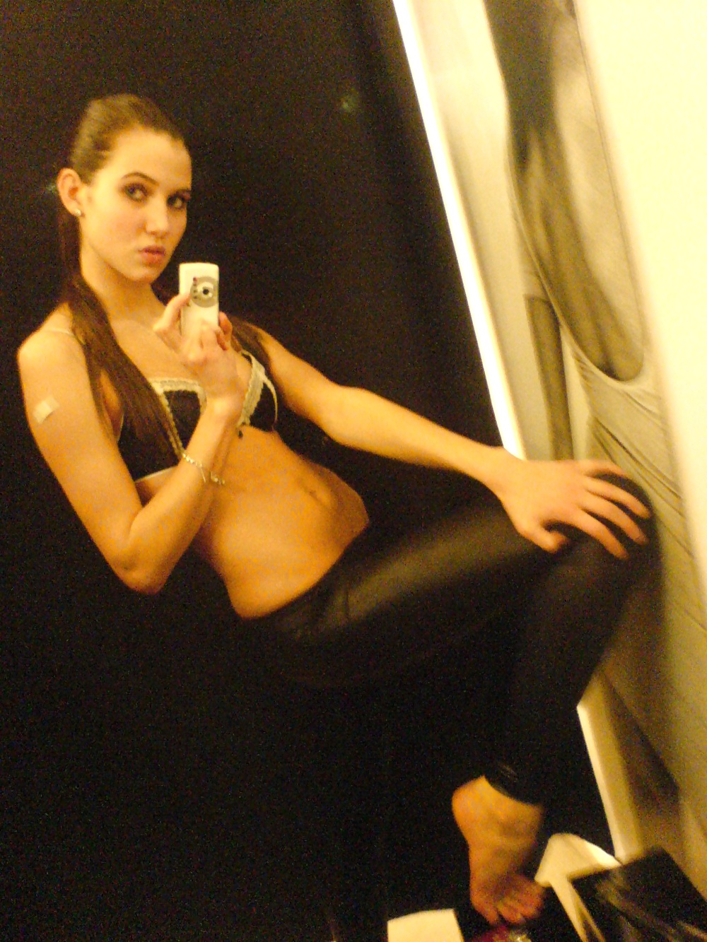 Porn Pics Sexy Brunette