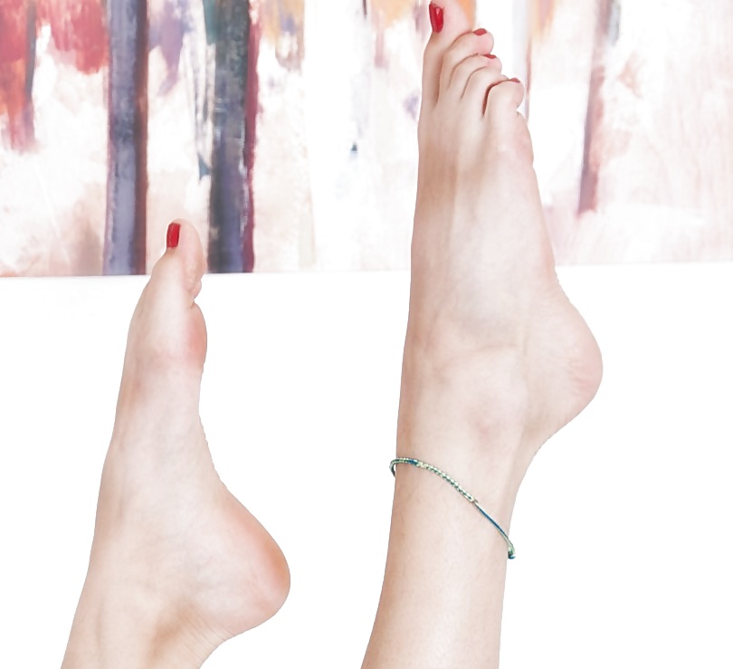 Porn Pics Beautiful woman feet on www