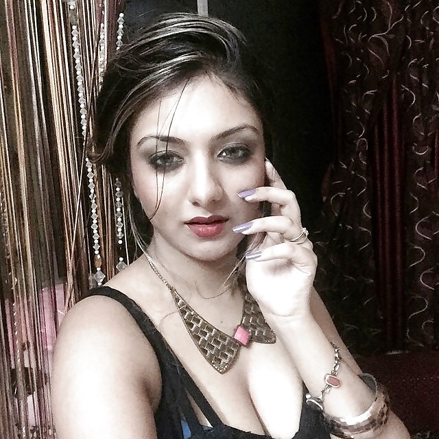 Porn Pics INDO-PAK DESI BABES (SLUTS)