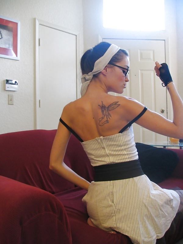 Porn Pics if she's here, it's fake 52