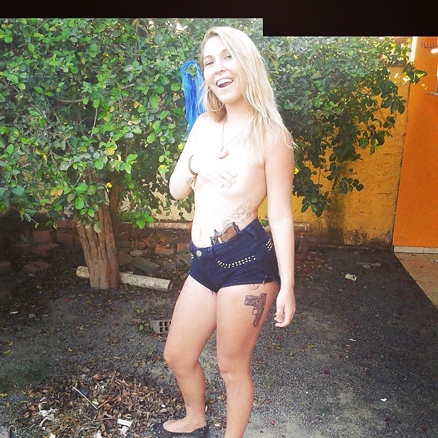 Porn Pics mulher de bandido caiu na net