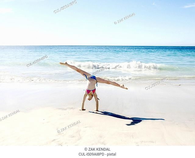 Beach yoga bikini handstads - 8 Photos 