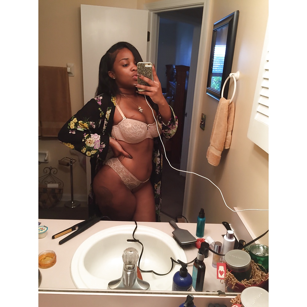 Porn Pics Black Women: Selfies 3