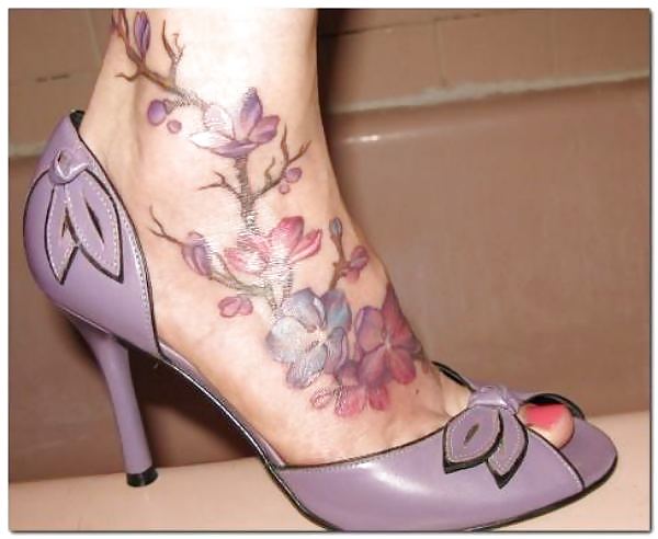 Porn Pics Sexy tattooed feet in 20 Pics