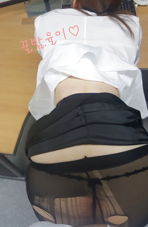 Porn Pics Korean secretary fucked at work