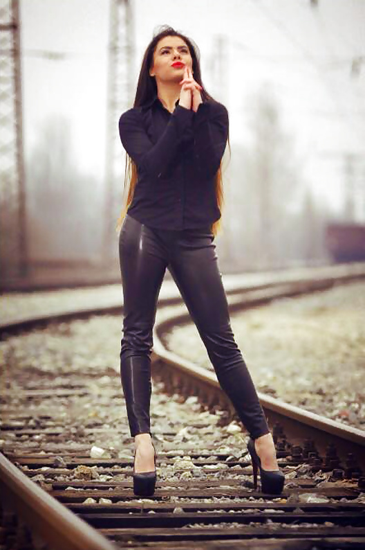 Porn Pics Flexible Bulgarian Slut Vanina