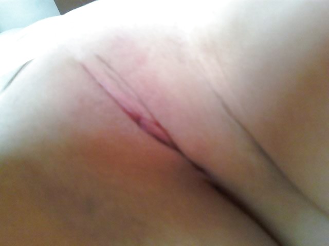 Porn Pics if she's here, it's fake 03