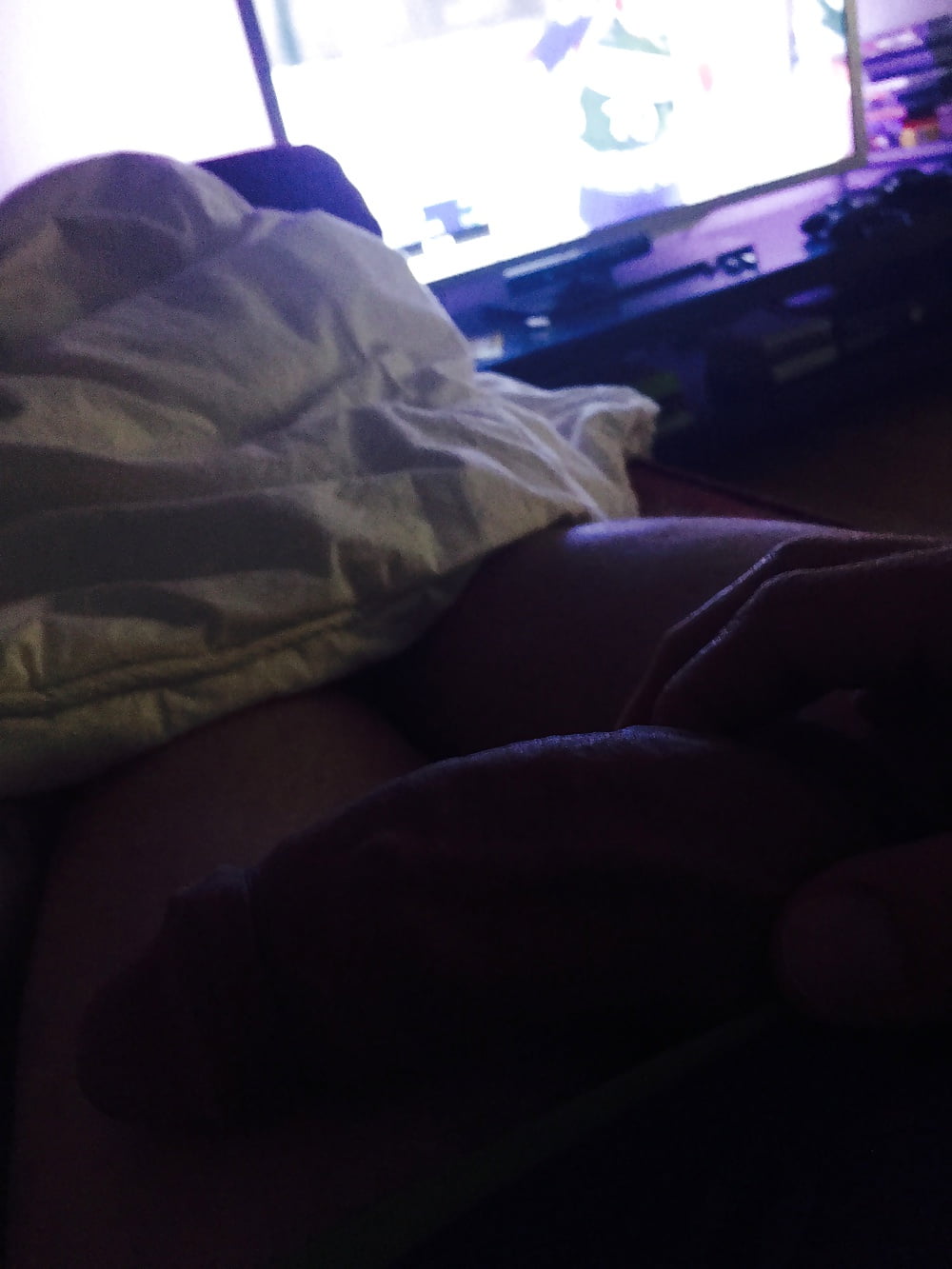 Porn Pics Branlette pour blonde brune et rouquine